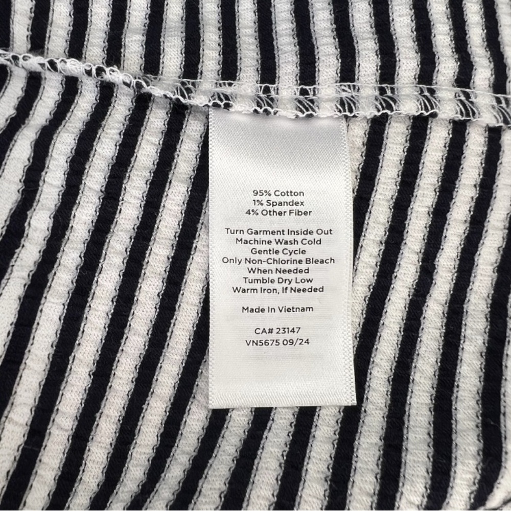 Talbots Textured Tie Front Short Sleeve Striped Shirt Size M - Picture 5 of 5